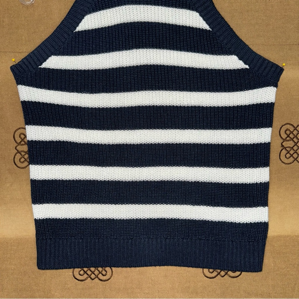 Old Navy NWOT! Navy/White Knit Sleeveless Striped Shaker Stitch Cropped Sweater - Picture 5 of 17